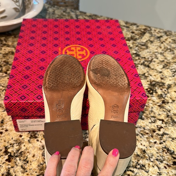 Tory Burch Juliana 65mm Bootie Naplak - Picture 7 of 14